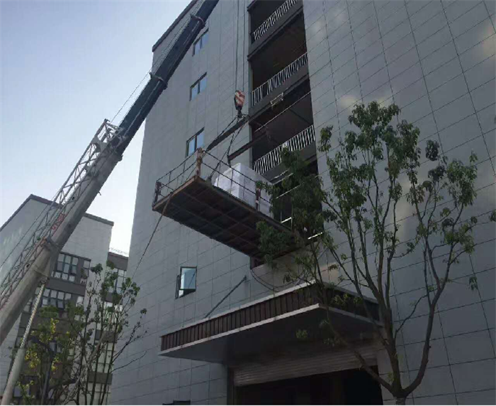 吊機上樓